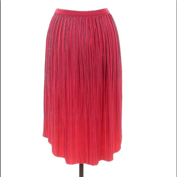 Xhilaration Reversible Pleated High Low Skirt - Picture 2 of 8